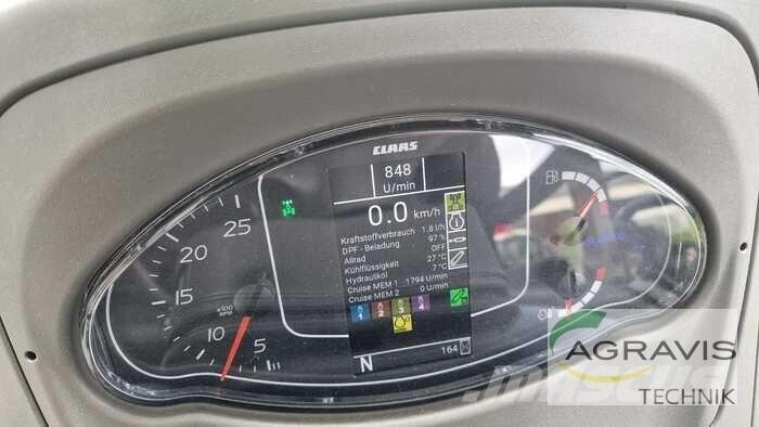 CLAAS NEXOS 240 L Трактори