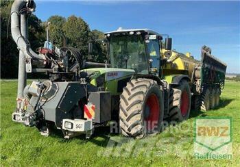 CLAAS XERION 3800 TRAC Розсіювачі гною