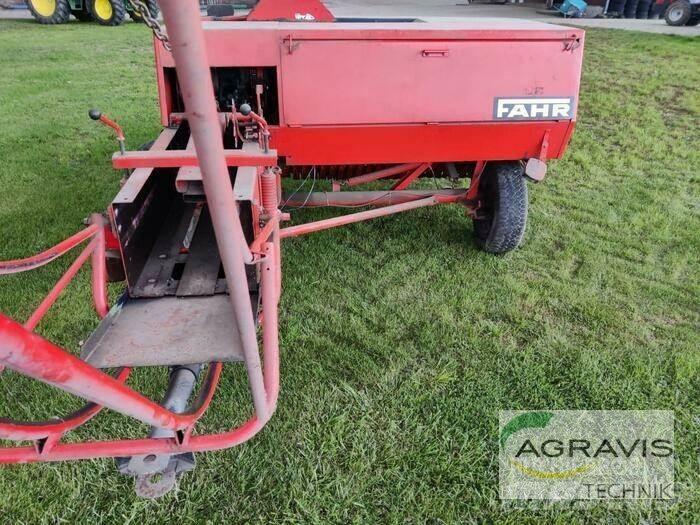 Deutz-Fahr HD 400 Тюкові прес-підбирачі