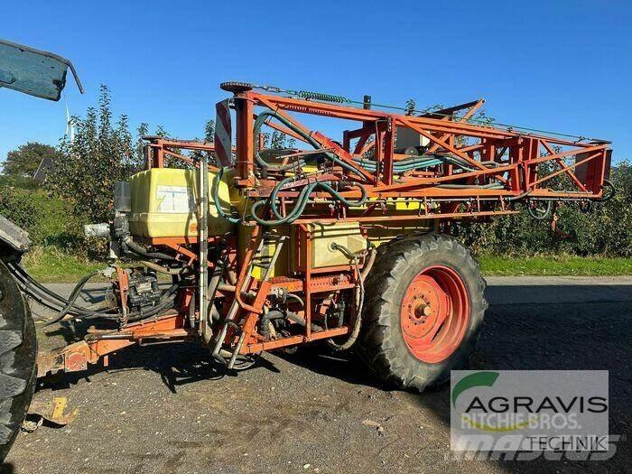 Douven GP4 Причіпні обприскувачі