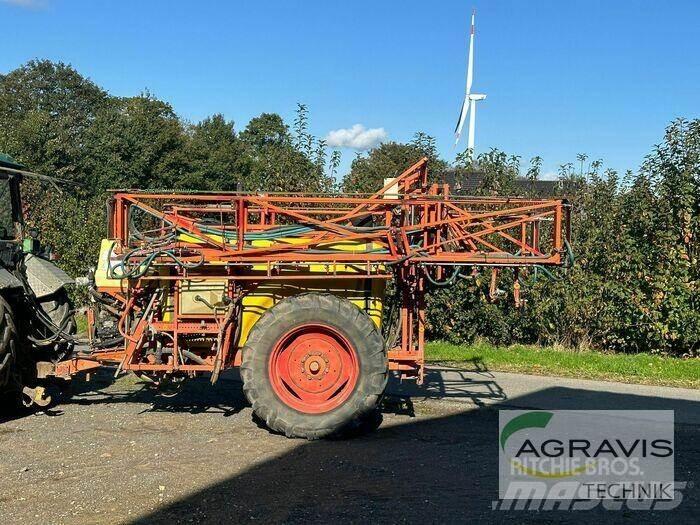 Douven GP4 Причіпні обприскувачі