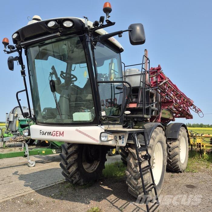 FarmGEM Sapphire III Причіпні обприскувачі