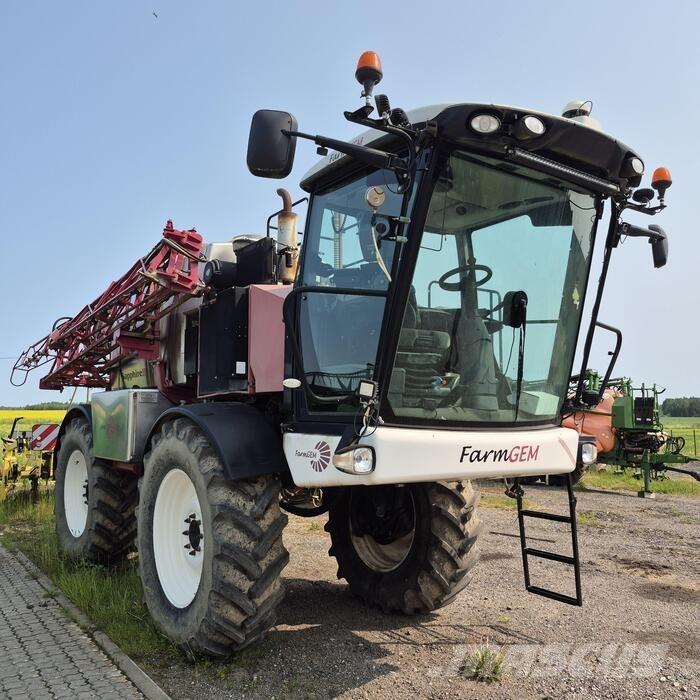 FarmGEM Sapphire III Причіпні обприскувачі