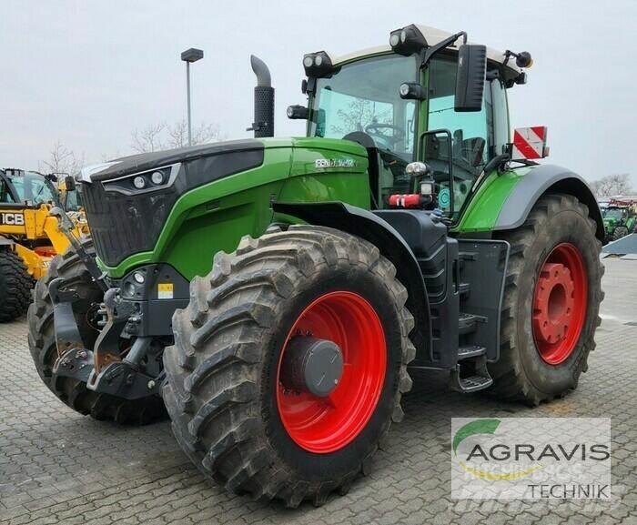 Fendt 1042 VARIO S4 Трактори