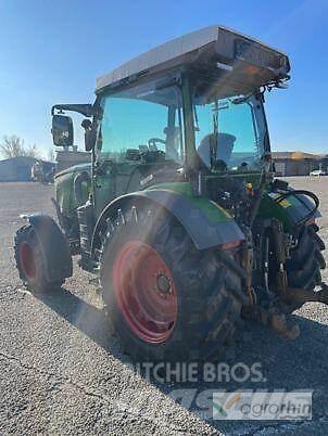 Fendt 211P Трактори