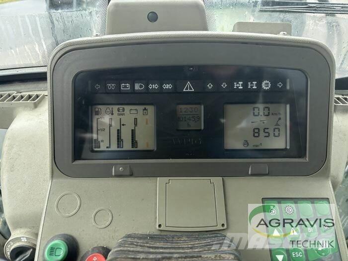 Fendt 415 VARIO Трактори