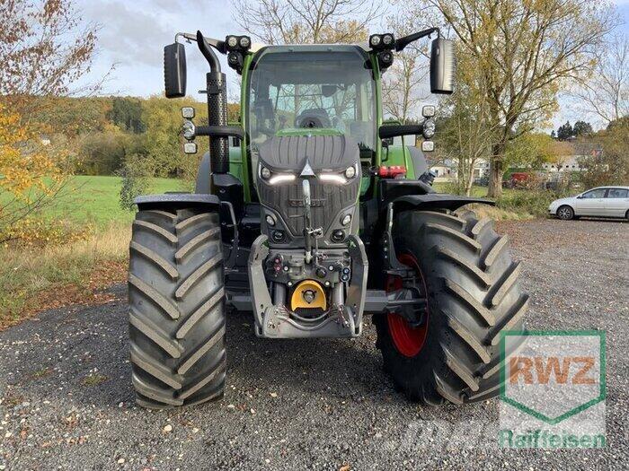 Fendt 620 Vario Трактори