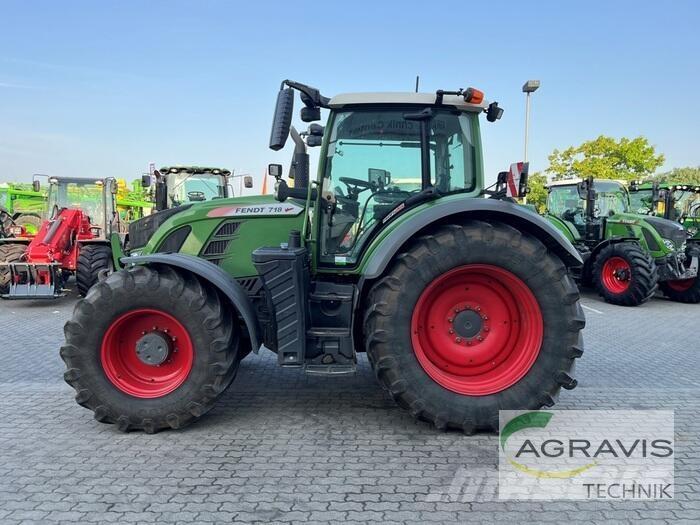 Fendt 718 VARIO S4 Трактори