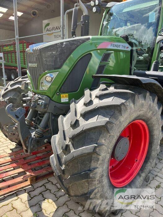 Fendt 718 VARIO S4 Трактори