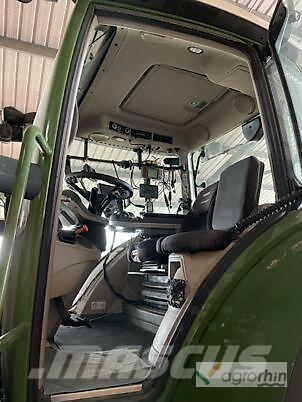 Fendt 720 PROFI PLUS Трактори