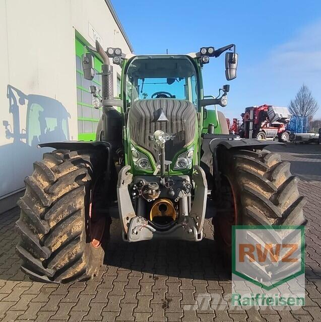 Fendt 724 Vario Трактори