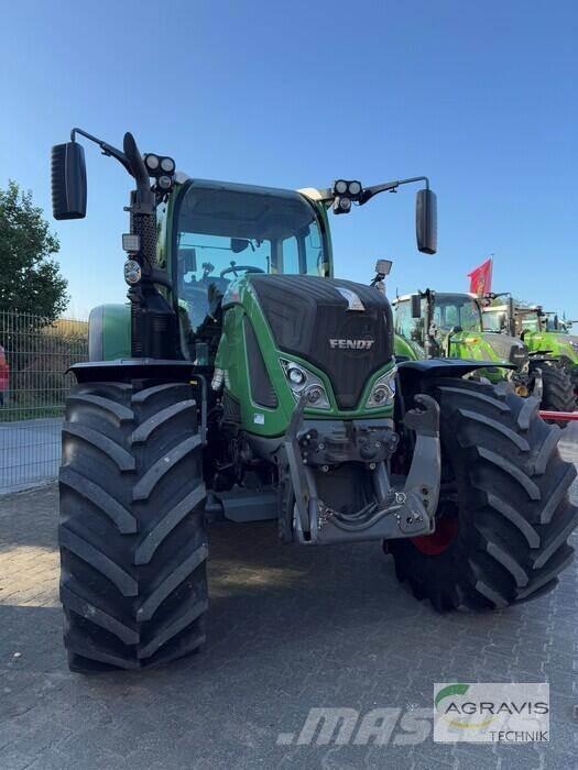 Fendt 724 VARIO S4 Трактори