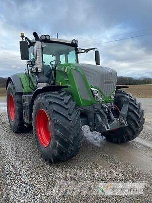 Fendt 824 PROFI PLUS Трактори