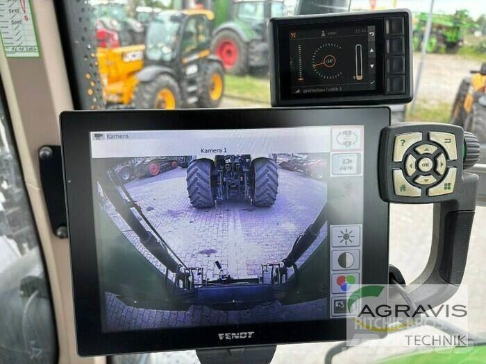 Fendt 824 VARIO S4 Трактори