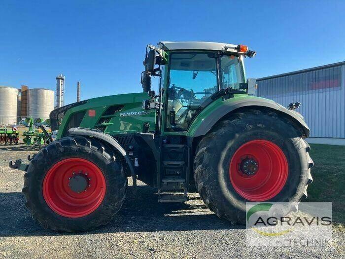 Fendt 824 VARIO SCR Трактори