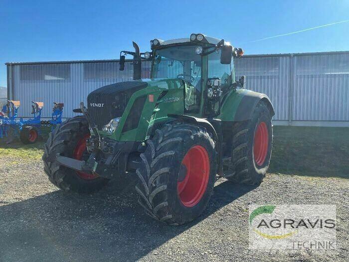 Fendt 824 VARIO SCR Трактори
