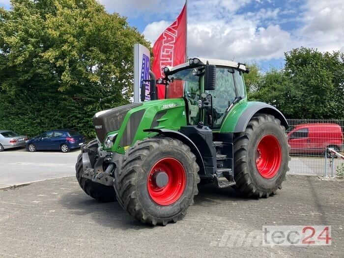 Fendt 826 VARIO S4 Трактори