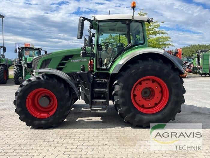 Fendt 826 VARIO SCR Трактори