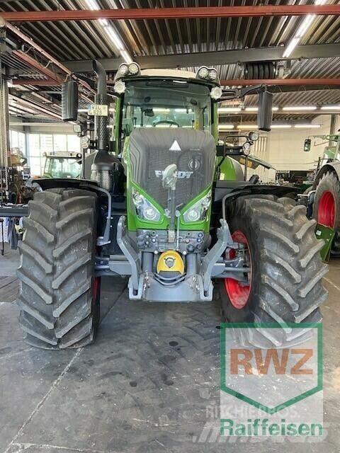 Fendt 828 Vario S4 Трактори