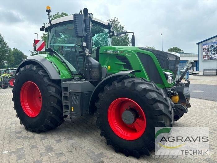 Fendt 828 VARIO S4 Трактори