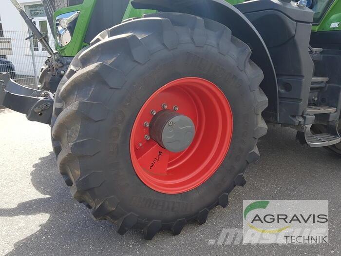 Fendt 828 VARIO S4 Трактори