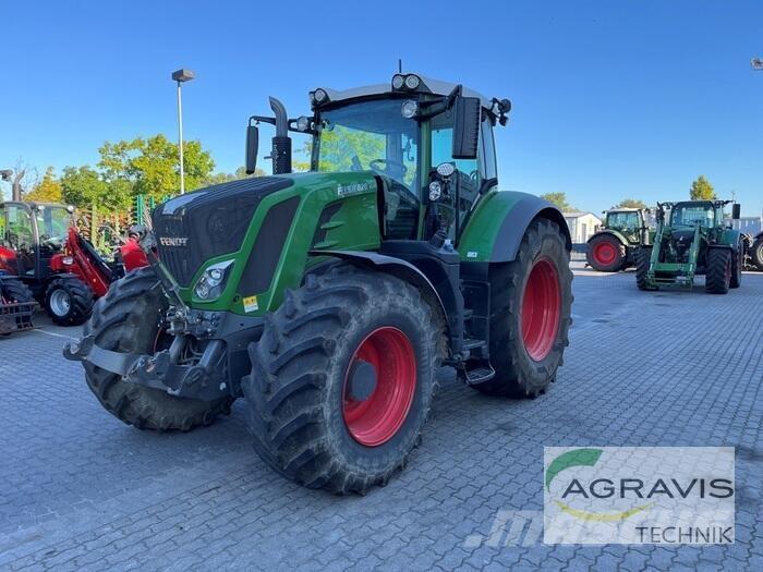 Fendt 828 VARIO S4 Трактори