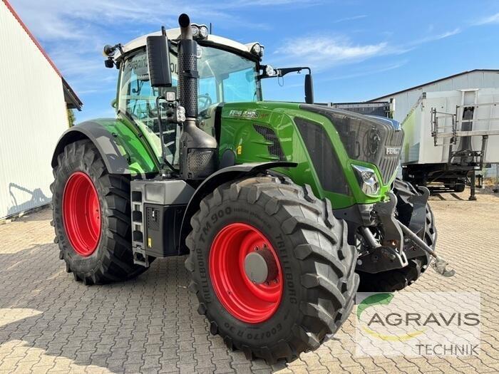 Fendt 828 VARIO S4 Трактори