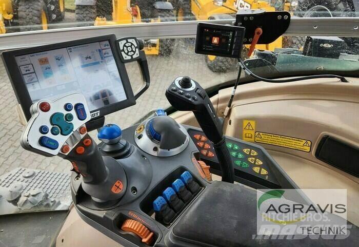 Fendt 828 VARIO SCR Трактори