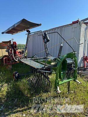 Fendt FORMER 426 DN Граблі і сінозворушувачі