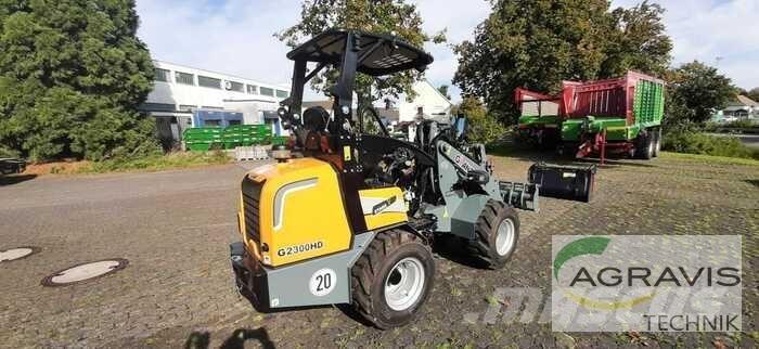 GiANT G2300 HD Фронтальні навантажувачі