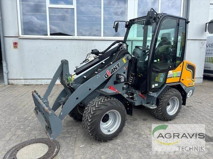 GiANT G2700 E Фронтальні навантажувачі