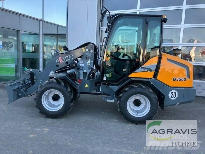 GiANT G3500 Фронтальні навантажувачі