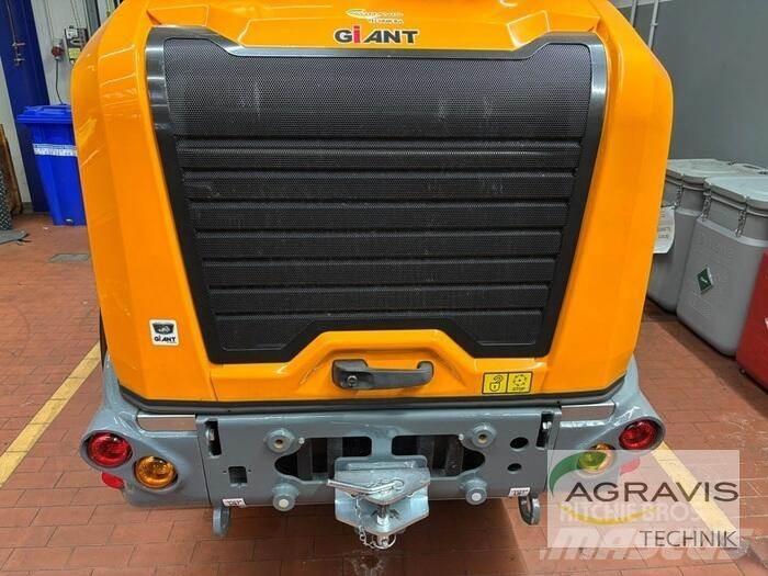 GiANT G5000 Фронтальні навантажувачі