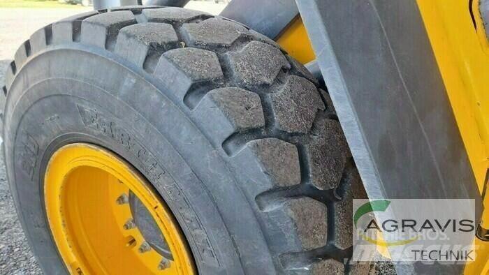 JCB 437 HT Фронтальні навантажувачі