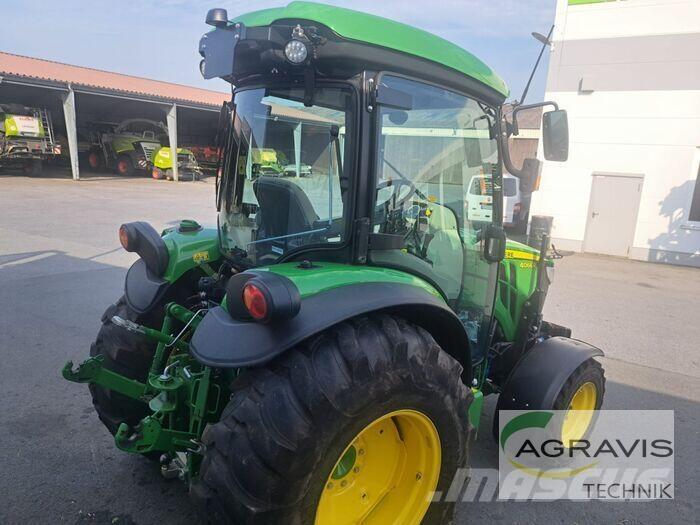 John Deere 4066 R Трактори
