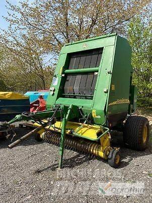 John Deere 592 MAXICUT Рулонні прес-підбирачі