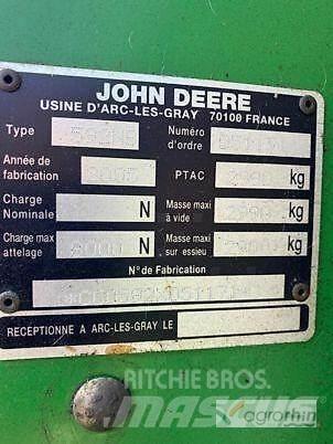 John Deere 592 MAXICUT Рулонні прес-підбирачі