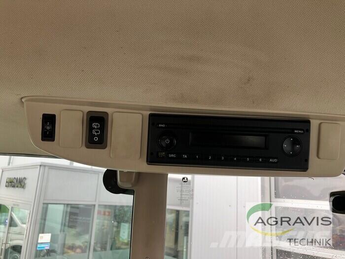 John Deere 6120 M Трактори