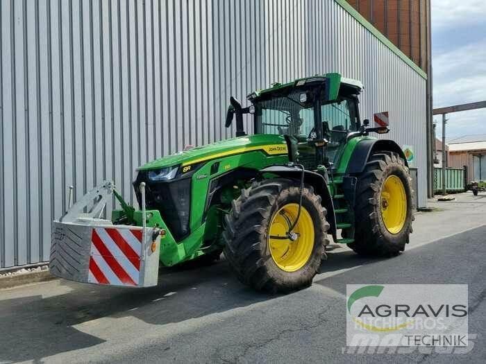 John Deere 8310 R Трактори
