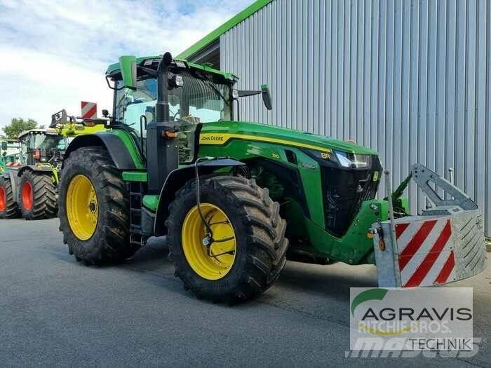 John Deere 8310 R Трактори