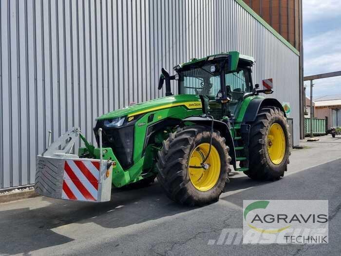 John Deere 8R 310 Трактори