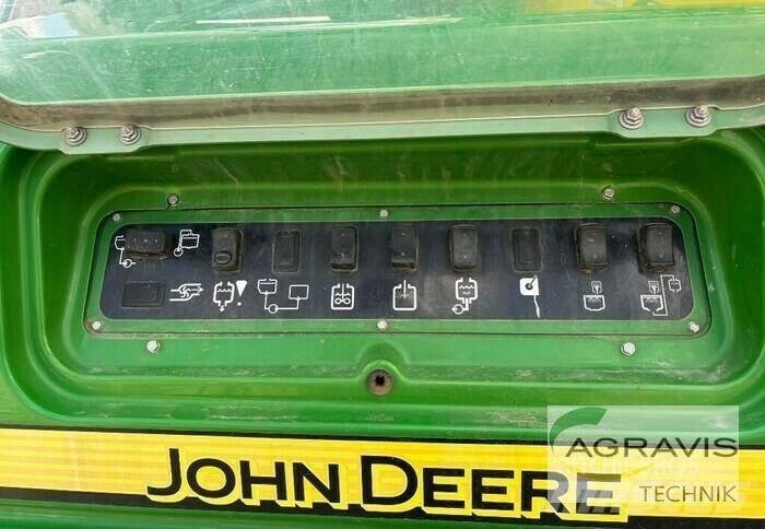 John Deere R 962I Причіпні обприскувачі