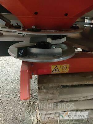 Kuhn Axis 20.2 M-EMC-W Розсіювач мінеральних добрив