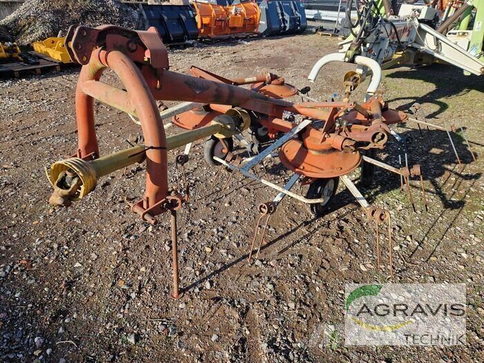 Kuhn GF 452 M Граблі і сінозворушувачі