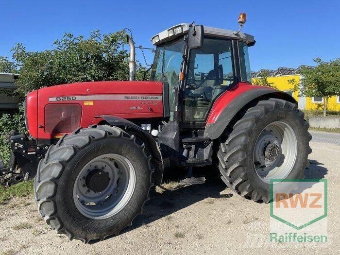 Massey Ferguson 8250-4 Трактори