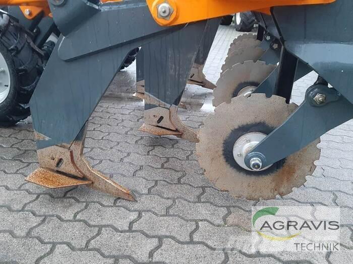  Mzuri REHAB Робота по підготовці ґрунту