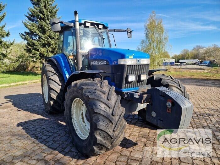 New Holland 8870 Трактори