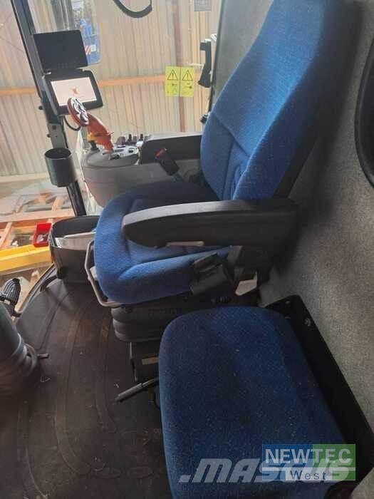 New Holland CX 5090 Зернозбиральні комбайни