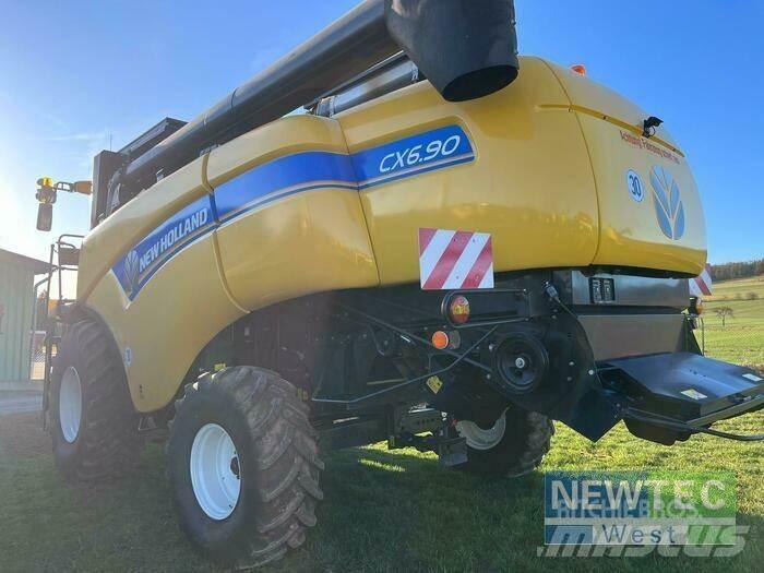 New Holland CX 6.90 Зернозбиральні комбайни