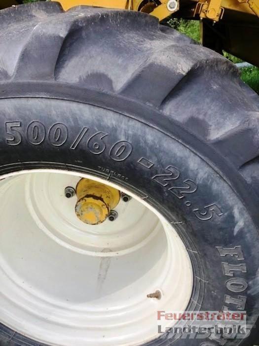 New Holland TX 68 Зернозбиральні комбайни